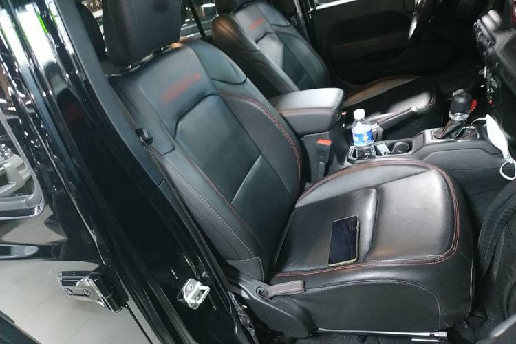 Used Jeep Wrangler 2019 2.0T Rubicon Four-Door Version China VI Emission Standard Right Front Seat