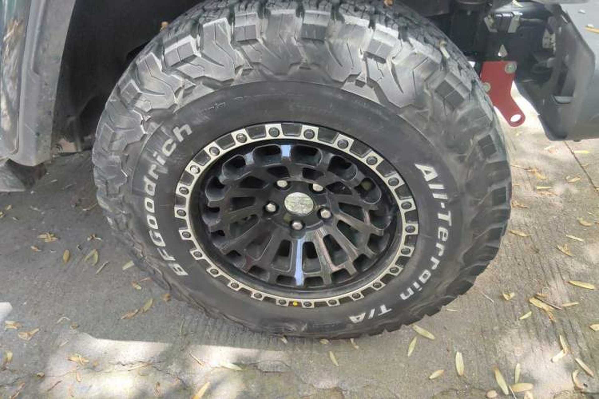 Used Jeep Wrangler 2019 2.0T Sahara 4-Door Version China V Standard Right Front Wheel Hub