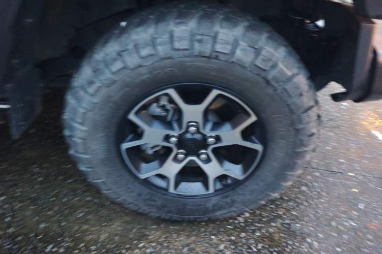 Used Jeep Wrangler 2019 2.0T Rubicon Four-Door Version China VI Emission Standard Right Front Wheel Hub
