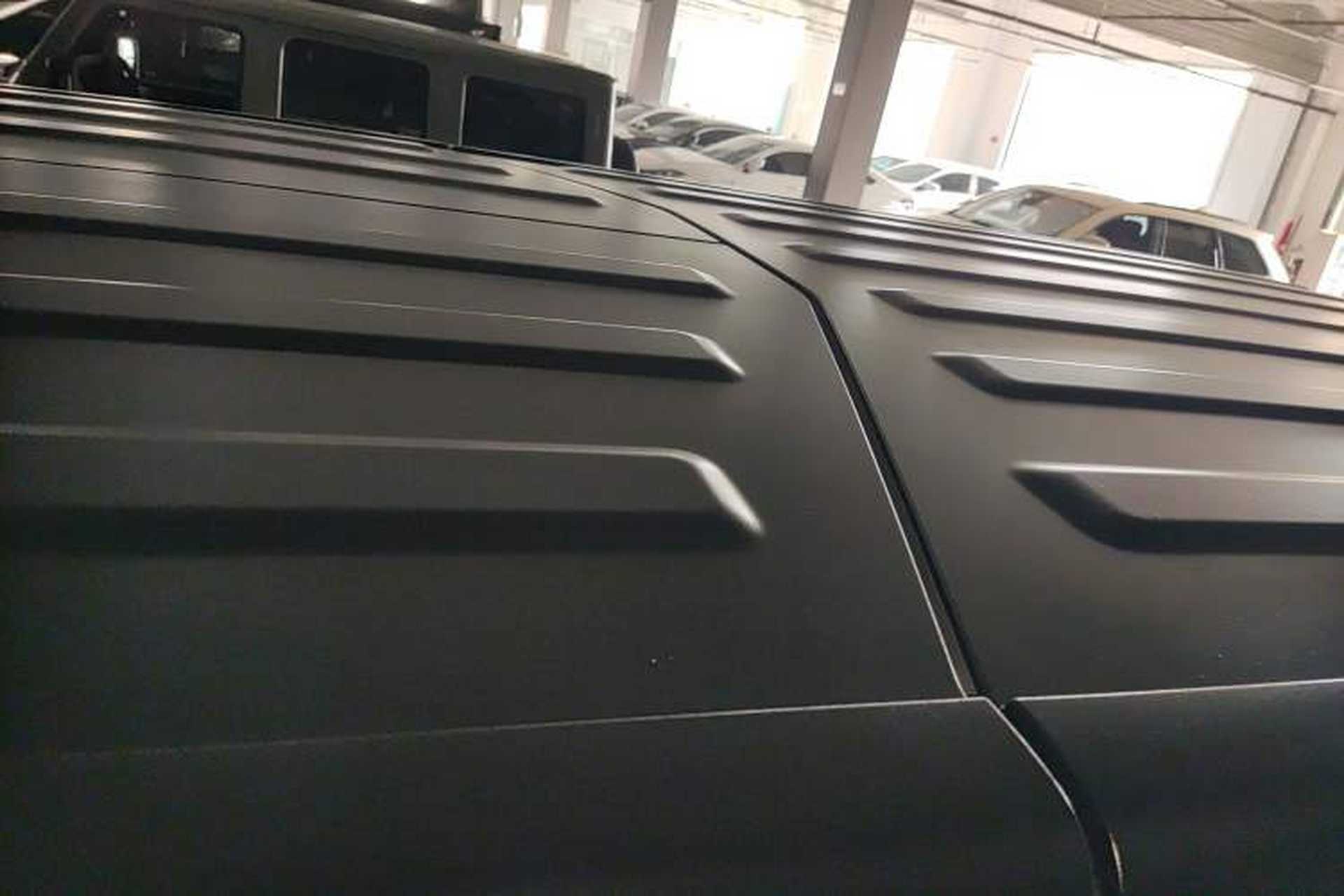Used Jeep Wrangler 2019 2.0T Sahara Four-Door Version China VI Emission Standard Roof