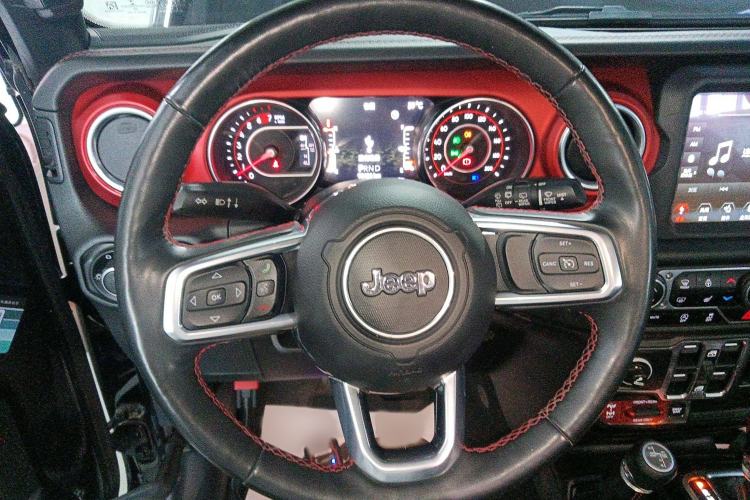 Used Jeep Wrangler 2019 2.0T Rubicon Four-Door Version China VI Emission Standard Steering Wheel