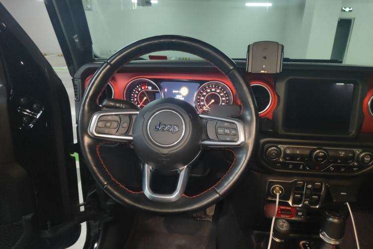 Used Jeep Wrangler 2019 2.0T Rubicon Four-Door Version China VI Emission Standard Steering Wheel