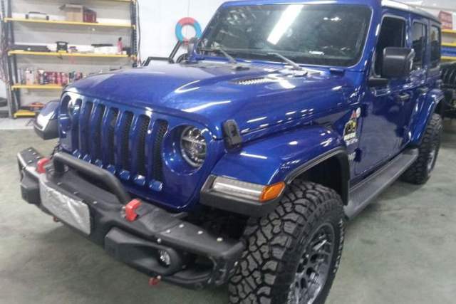 Used Jeep Wrangler 2019 2.0T Sahara Four-Door Version China VI Emission Standard