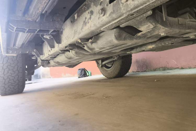 Used Jeep Wrangler 2019 2.0T Sahara Four-Door Version China VI Emission Standard Chassis Front Right