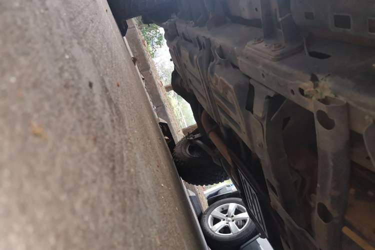 Used Jeep Wrangler 2019 2.0T Rubicon Four-Door Version China VI Emission Standard Chassis Front Right