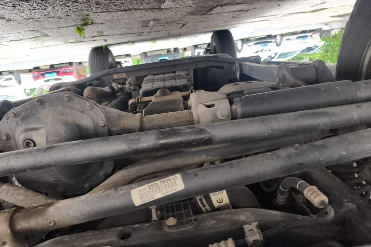 Used Jeep Wrangler 2019 2.0T Sahara Four-Door Version China VI Emission Standard Chassis Front