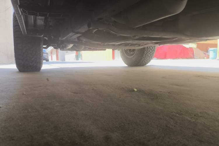 Used Jeep Wrangler 2019 2.0T Sahara Four-Door Version China VI Emission Standard Chassis Rear Left