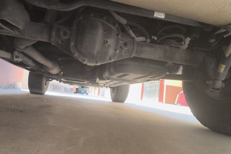 Used Jeep Wrangler 2019 2.0T Sahara Four-Door Version China VI Emission Standard Chassis Rear