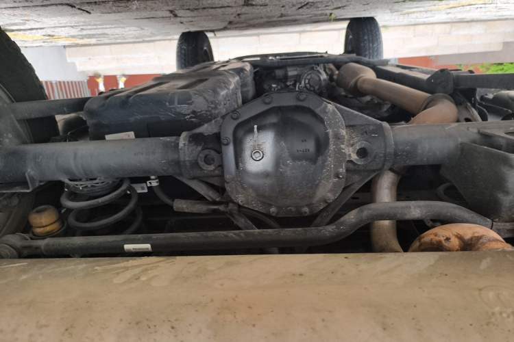 Used Jeep Wrangler 2019 2.0T Sahara Four-Door Version China VI Emission Standard Chassis Rear