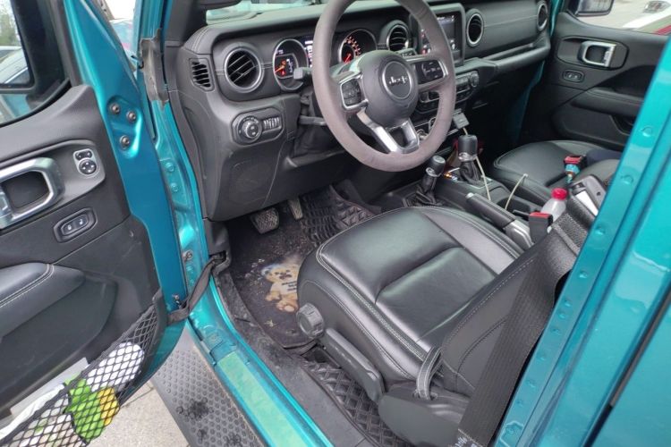 Used Jeep Wrangler 2019 2.0T Sahara 4-Door Version China V Standard Driver Seat