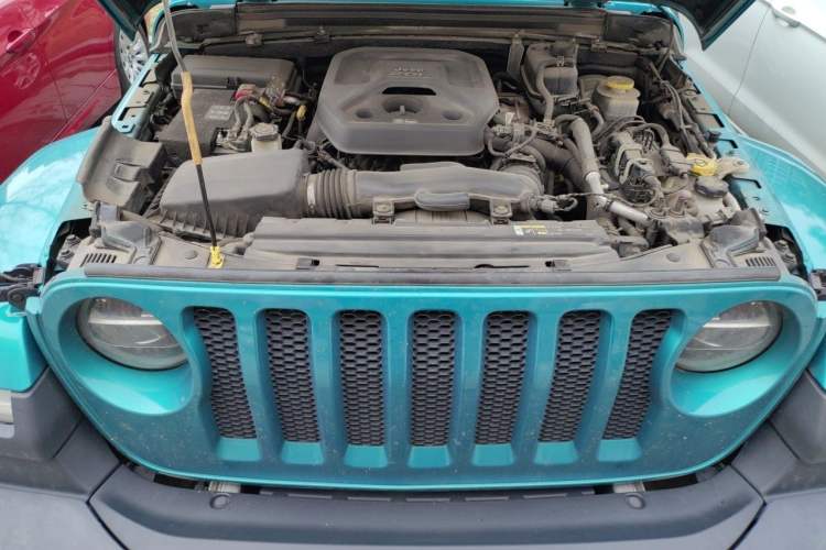 Used Jeep Wrangler 2019 2.0T Sahara 4-Door Version China V Standard Engine Bay