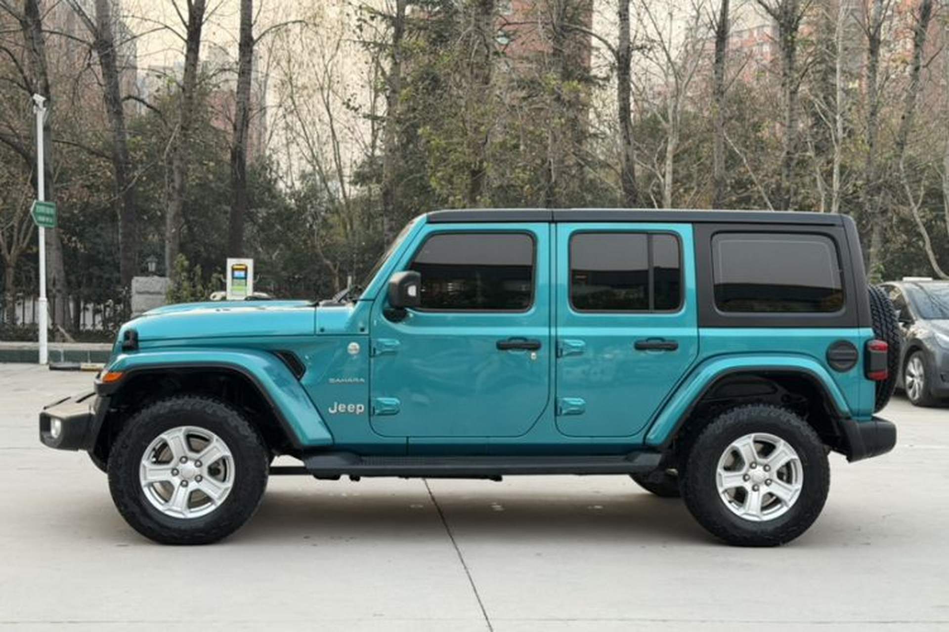 Used Jeep Wrangler 2019 2.0T Sahara Four-Door Version China VI Emission Standard Exterior 2