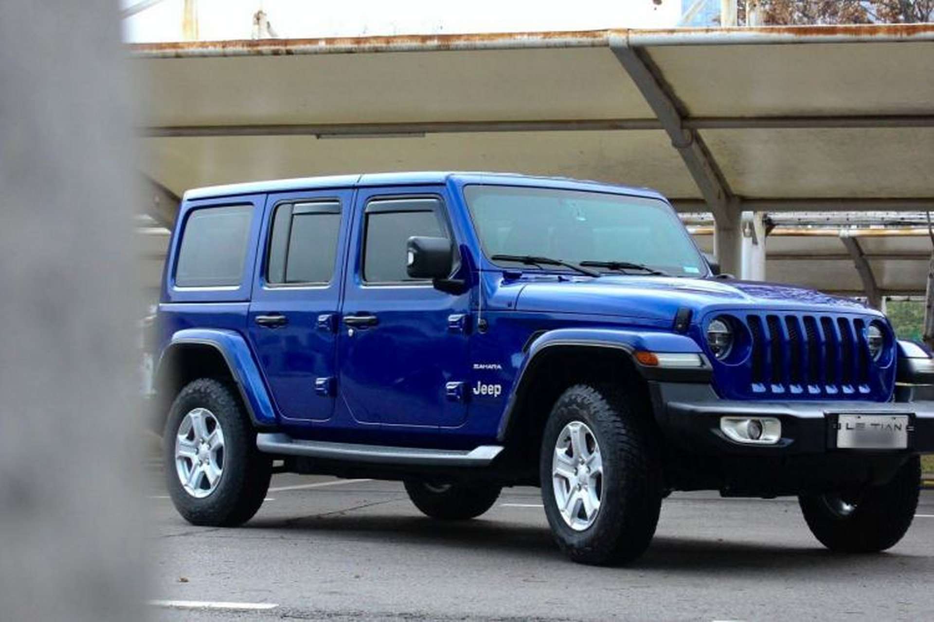 Used Jeep Wrangler 2019 2.0T Sahara Four-Door Brilliant Top Version China VI Emission Standard Exterior 3