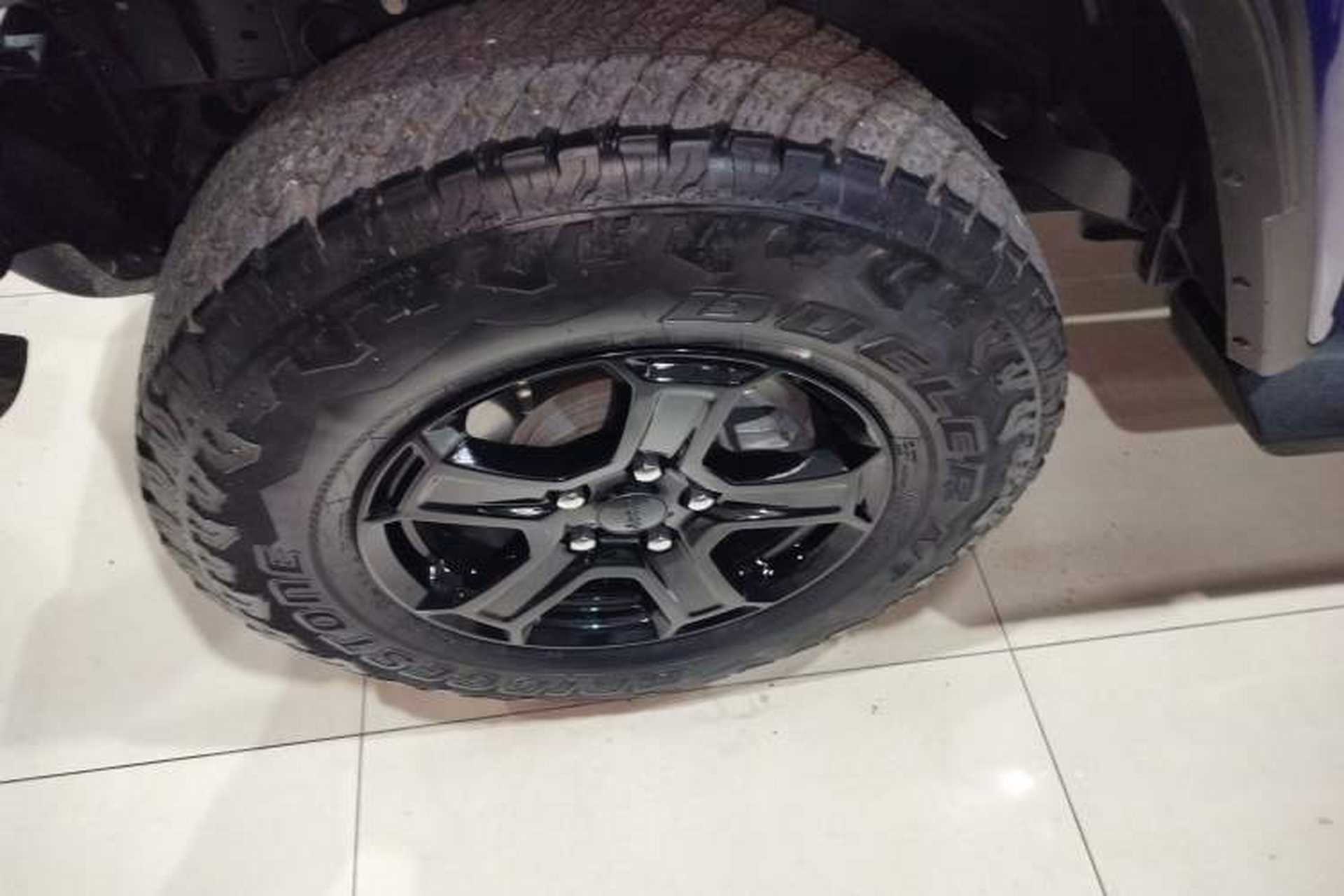 Used Jeep Wrangler 2019 2.0T Sahara Four-Door Version China VI Emission Standard Exterior 4