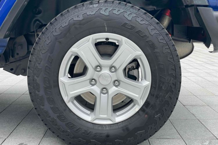 Used Jeep Wrangler 2019 2.0T Sahara Four-Door Version China VI Emission Standard Exterior 6