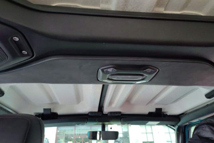 Used Jeep Wrangler 2019 2.0T Sahara 4-Door Version China V Standard Headliner