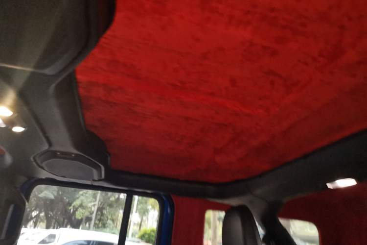 Used Jeep Wrangler 2019 2.0T Rubicon Four-Door Version China VI Emission Standard Headliner