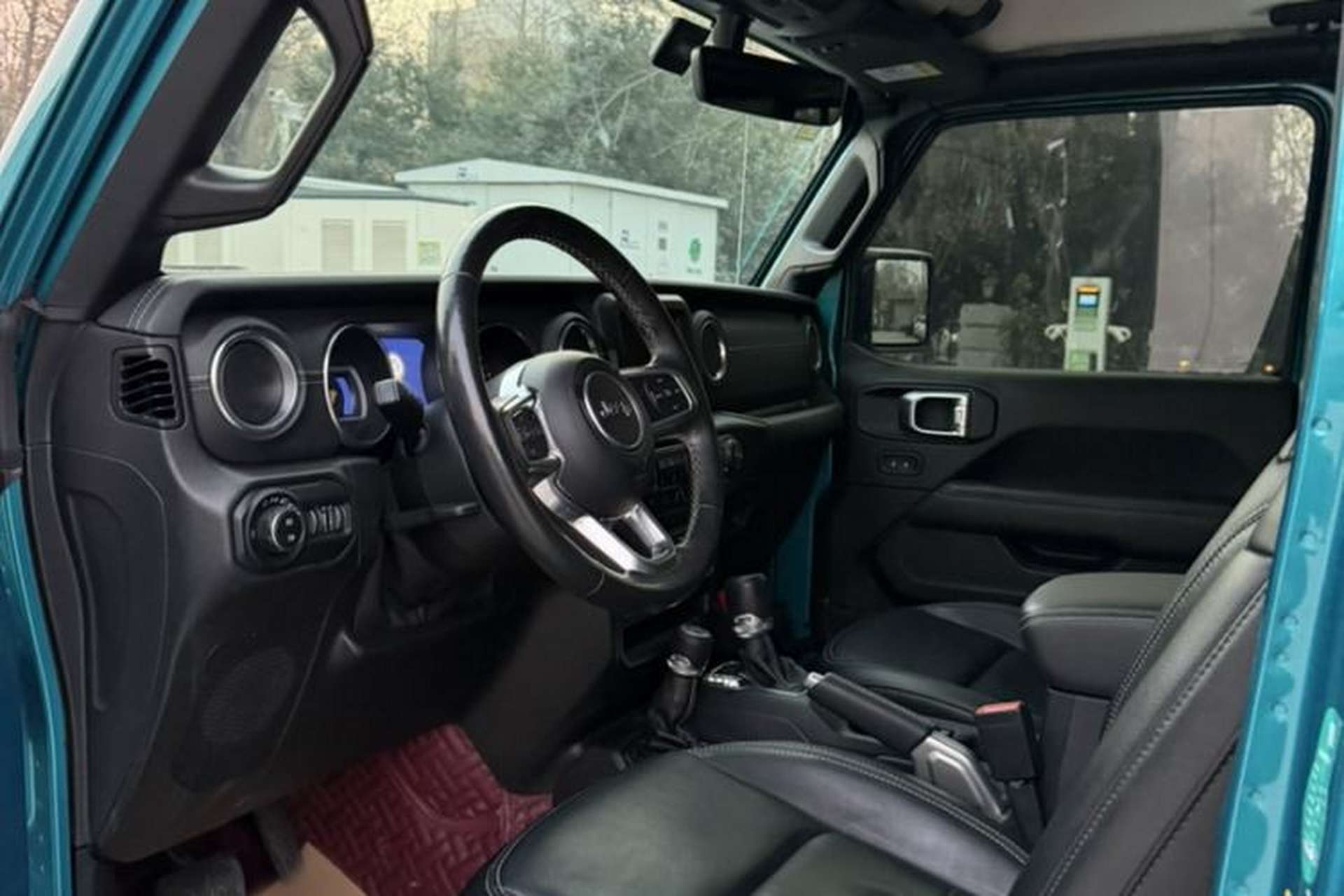 Used Jeep Wrangler 2019 2.0T Sahara Four-Door Version China VI Emission Standard Interior 2