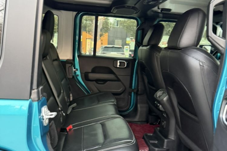 Used Jeep Wrangler 2019 2.0T Sahara Four-Door Version China VI Emission Standard Interior 6