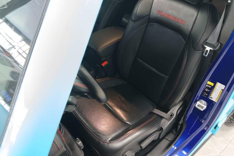 Used Jeep Wrangler 2019 2.0T Rubicon Four-Door Version China VI Emission Standard Left Front Seat