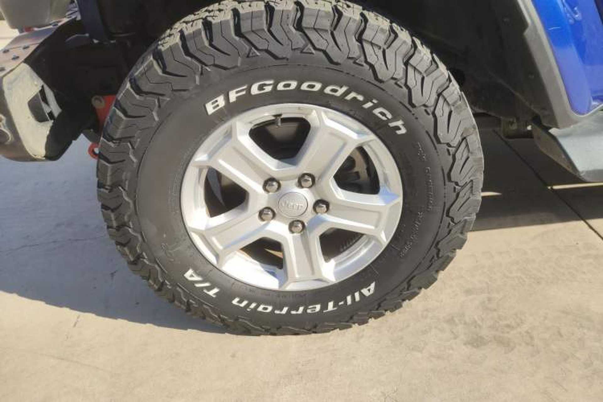 Used Jeep Wrangler 2019 2.0T Sahara Four-Door Version China VI Emission Standard Left Front Wheel Hub
