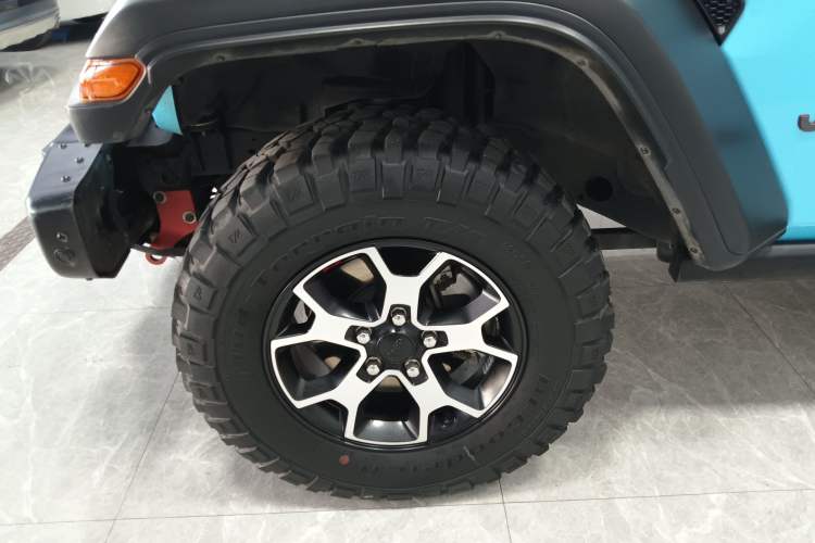 Used Jeep Wrangler 2019 2.0T Rubicon Four-Door Version China VI Emission Standard Left Front Wheel Hub