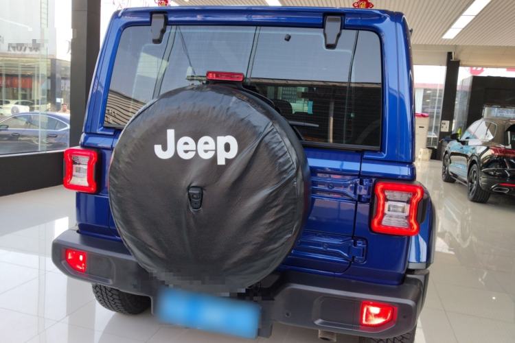 Used Jeep Wrangler 2019 2.0T Sahara Four-Door Brilliant Top Version China VI Emission Standard Rear