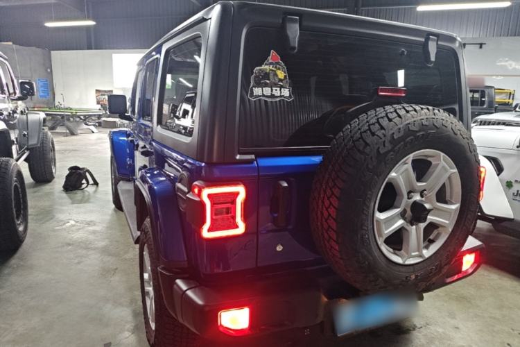 Used Jeep Wrangler 2019 2.0T Sahara Four-Door Version China VI Emission Standard Rear Left 45 Deg