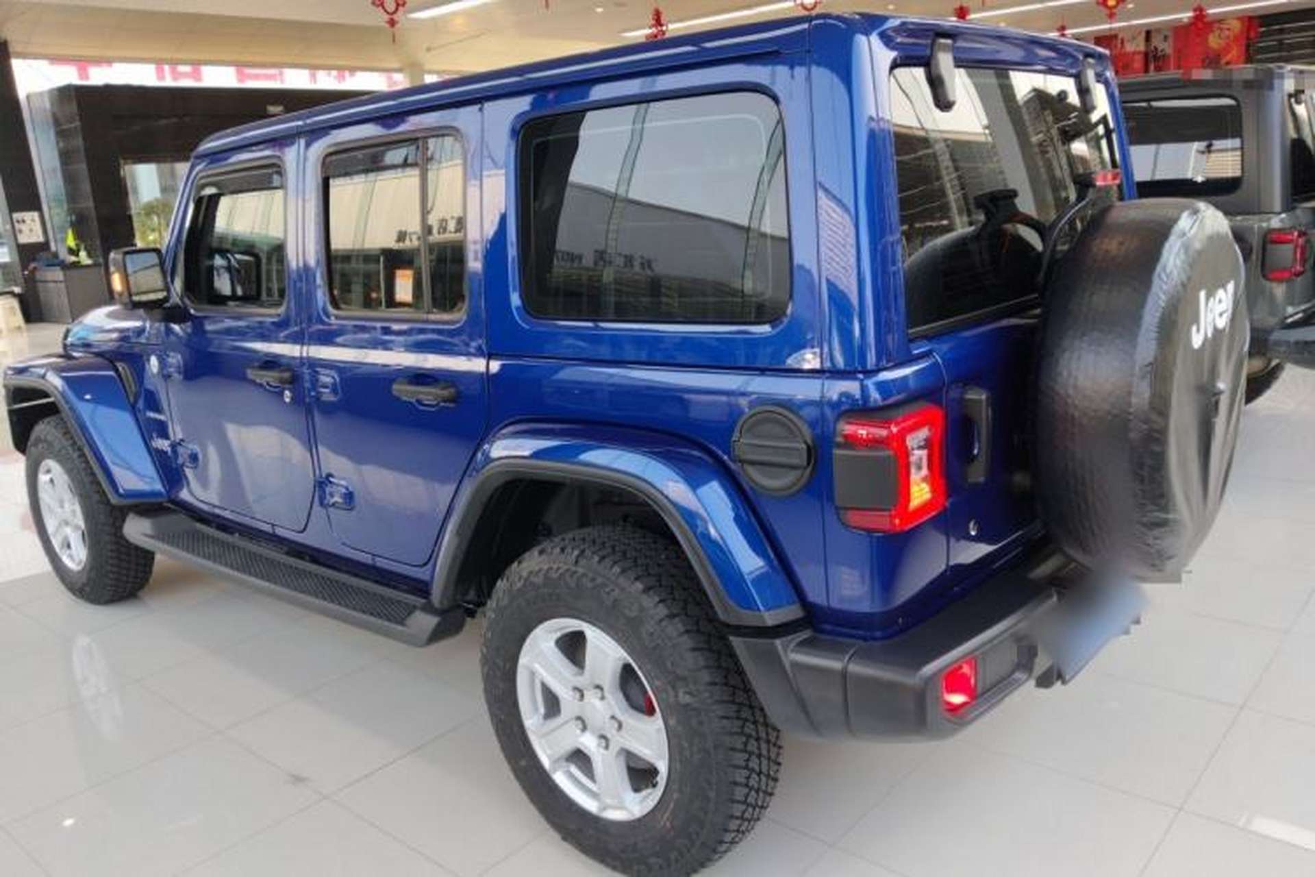 Used Jeep Wrangler 2019 2.0T Sahara Four-Door Brilliant Top Version China VI Emission Standard Rear Left 45 Deg
