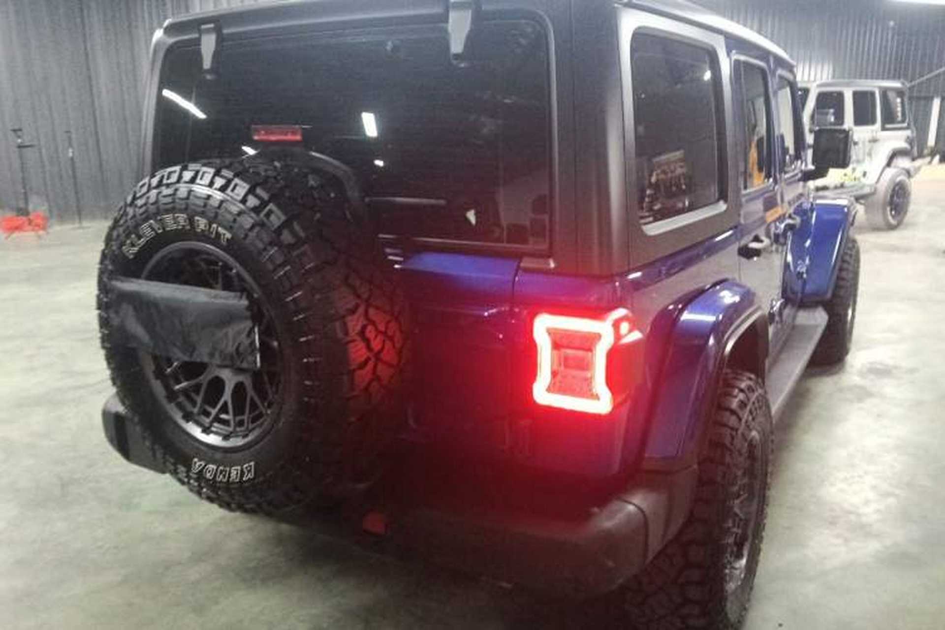 Used Jeep Wrangler 2019 2.0T Sahara Four-Door Version China VI Emission Standard Rear Right 45 Deg