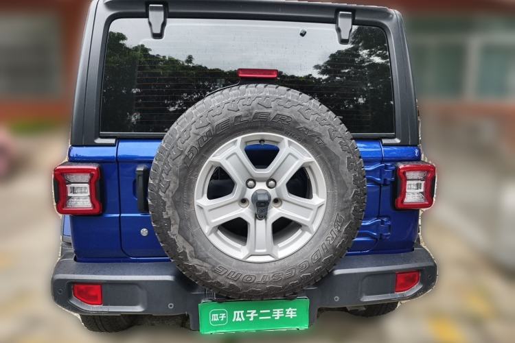 Used Jeep Wrangler 2019 2.0T Sahara Four-Door Version China VI Emission Standard Rear