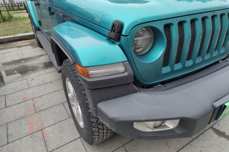 Used Jeep Wrangler 2019 2.0T Sahara 4-Door Version China V Standard Right Front Headlight
