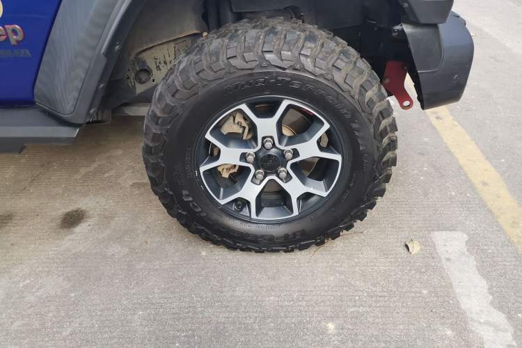 Used Jeep Wrangler 2019 2.0T Rubicon Four-Door Version China VI Emission Standard Right Front Wheel Hub