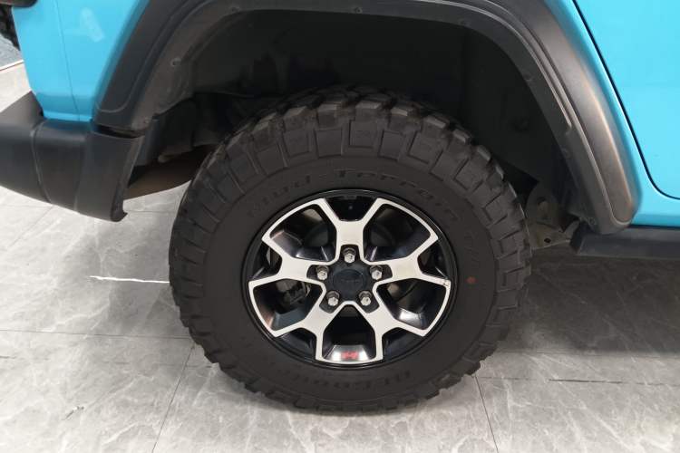 Used Jeep Wrangler 2019 2.0T Rubicon Four-Door Version China VI Emission Standard Right Rear Wheel Hub