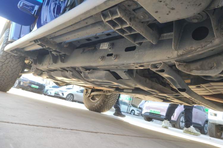Used Jeep Wrangler 2019 2.0T Sahara Four-Door Version China VI Emission Standard Right Side Sill