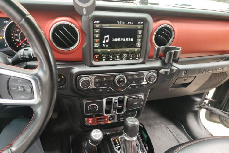 Used Jeep Wrangler 2019 2.0T Rubicon Four-Door Version China VI Emission Standard Audio And AC Panel