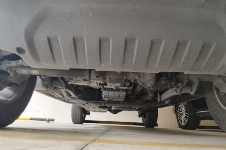 Used Jeep Wrangler 2019 2.0T Sahara Four-Door Version China VI Emission Standard Chassis Front