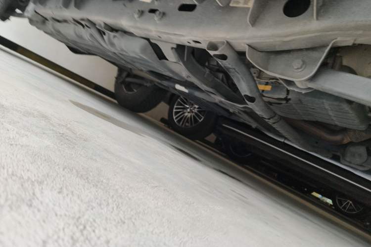 Used Jeep Wrangler 2019 2.0T Sahara Four-Door Version China VI Emission Standard Chassis Front Right