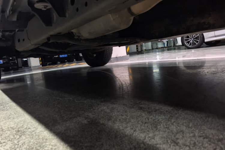 Used Jeep Wrangler 2019 2.0T Sahara Four-Door Version China VI Emission Standard Chassis Rear Left