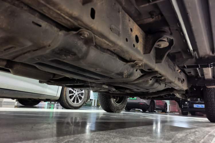 Used Jeep Wrangler 2019 2.0T Sahara Four-Door Version China VI Emission Standard Chassis Rear Right