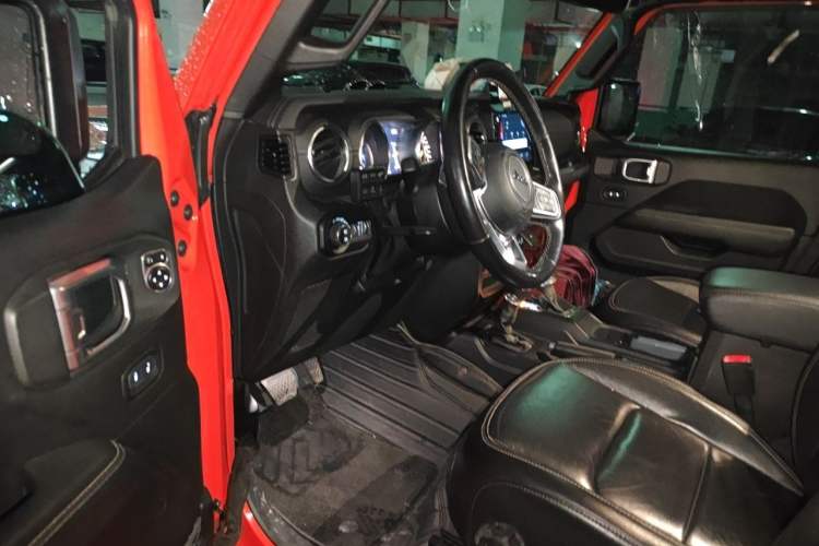Used Jeep Wrangler 2019 2.0T Sahara 4-Door Version China V Standard Driver Seat