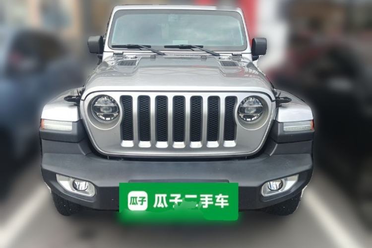 Used Jeep Wrangler 2019 2.0T Sahara Four-Door Version China VI Emission Standard Front