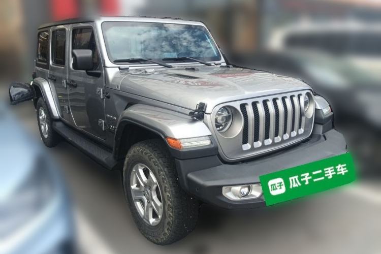 Used Jeep Wrangler 2019 2.0T Sahara Four-Door Version China VI Emission Standard Front Right 45 Deg