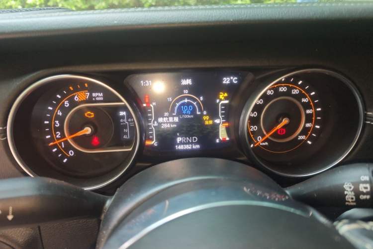 Used Jeep Wrangler 2019 2.0T Sahara Four-Door Version China VI Emission Standard Instrument Cluster