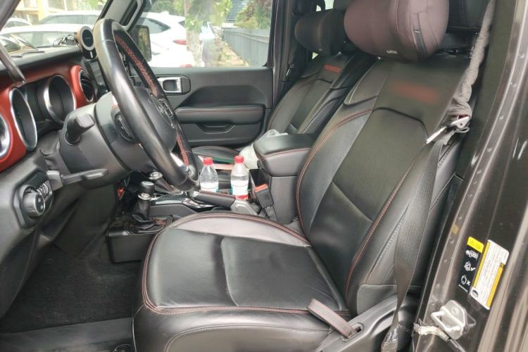Used Jeep Wrangler 2019 2.0T Rubicon Four-Door Version China VI Emission Standard Left Front Seat