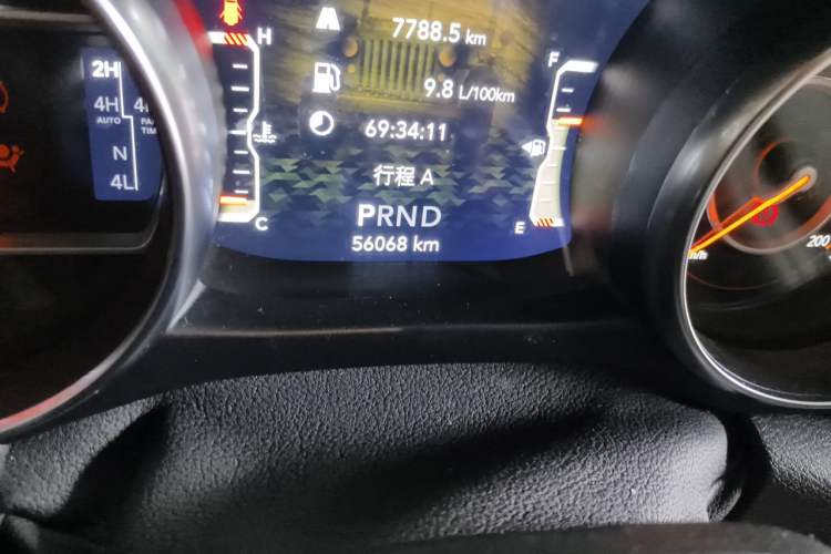 Used Jeep Wrangler 2019 2.0T Sahara Four-Door Version China VI Emission Standard Odometer Close Up