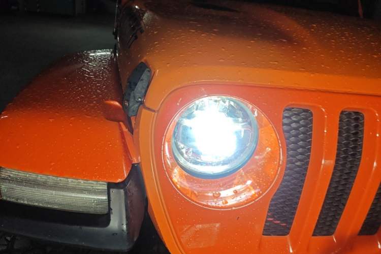 Used Jeep Wrangler 2019 2.0T Sahara 4-Door Version China V Standard Right Front Headlight