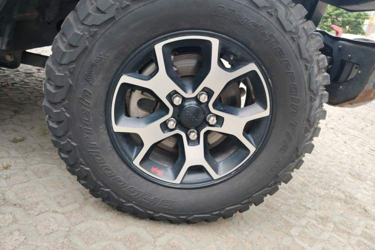 Used Jeep Wrangler 2019 2.0T Rubicon Four-Door Version China VI Emission Standard Right Front Wheel Hub