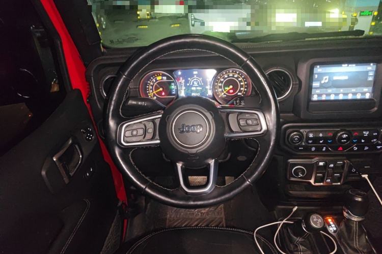 Used Jeep Wrangler 2019 2.0T Sahara Four-Door Version China VI Emission Standard Steering Wheel