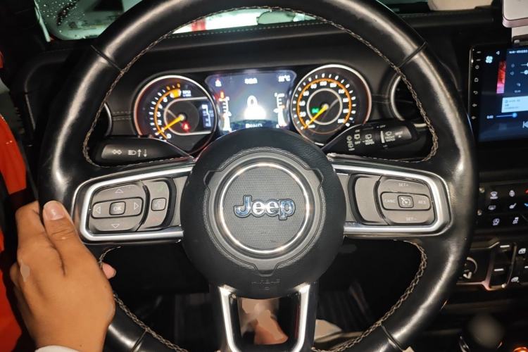 Used Jeep Wrangler 2019 2.0T Sahara 4-Door Version China V Standard Steering Wheel